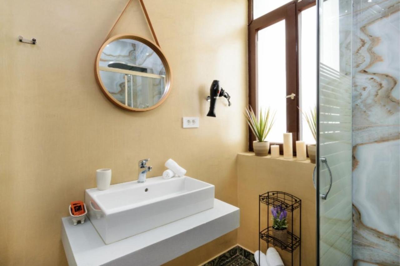 Diamond Luxury Suites Chania  Bagian luar foto